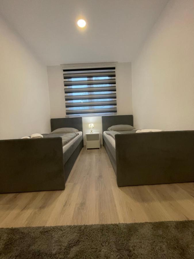 Ammirevole Ravne Apartments Visoko Kültér fotó