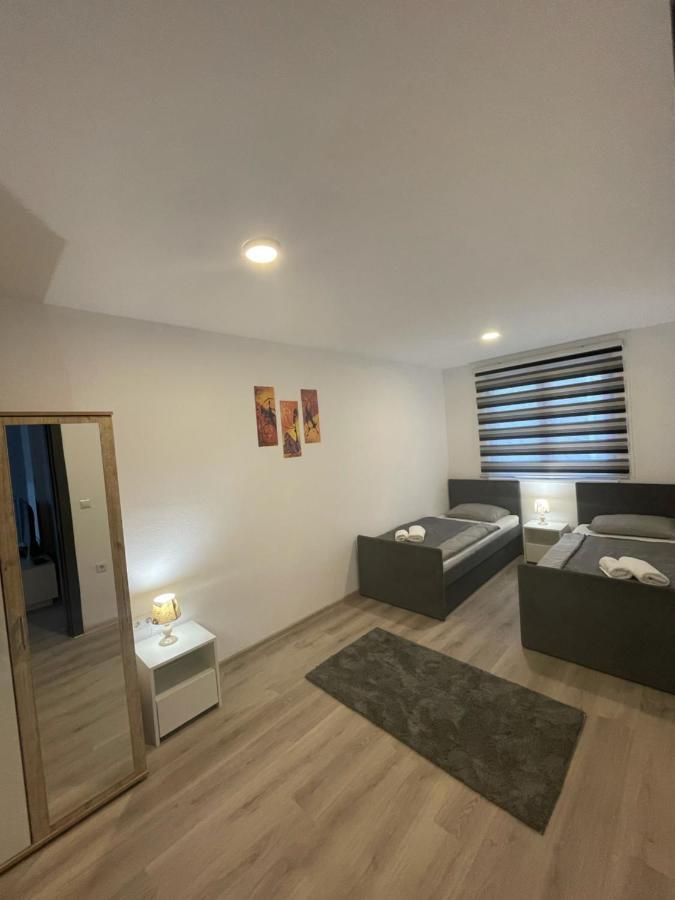 Ammirevole Ravne Apartments Visoko Kültér fotó