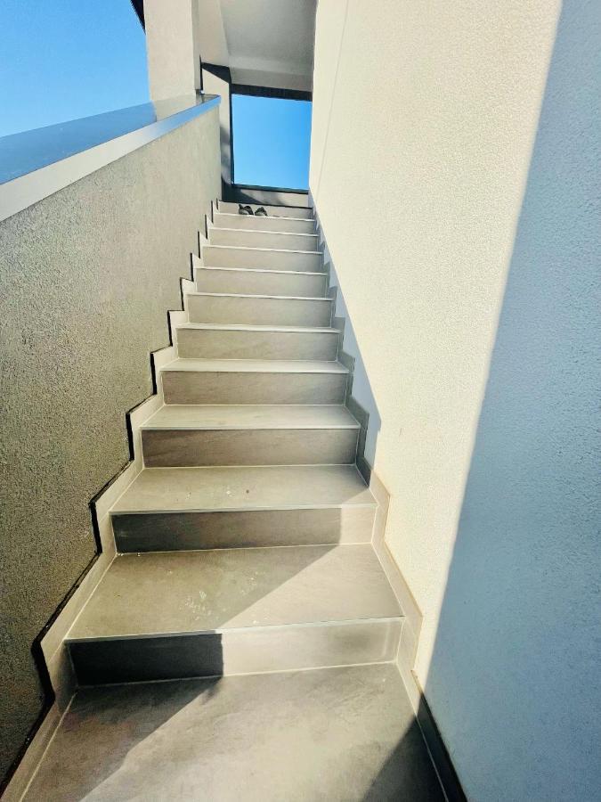 Ammirevole Ravne Apartments Visoko Kültér fotó