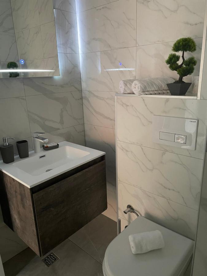 Ammirevole Ravne Apartments Visoko Kültér fotó