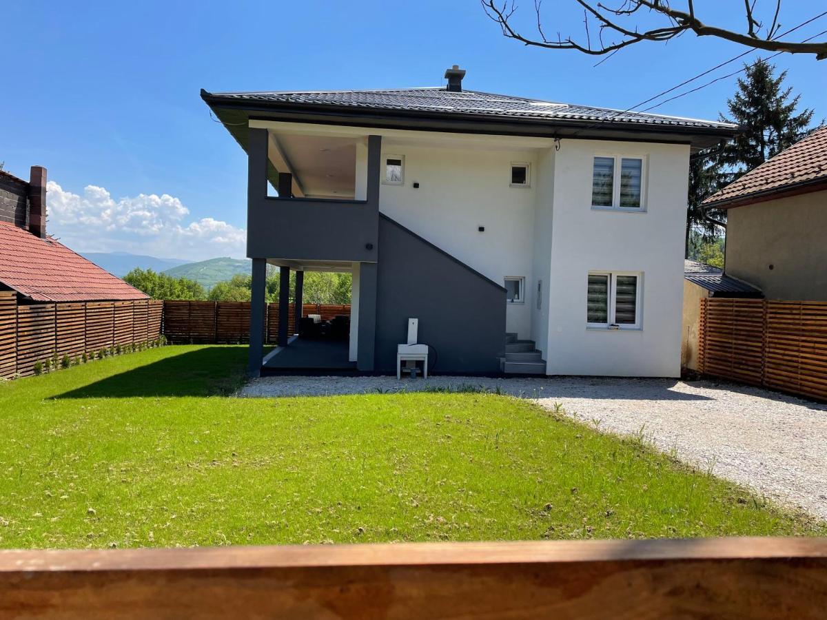 Ammirevole Ravne Apartments Visoko Kültér fotó